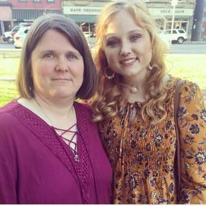 Meet your Posher, Olivia